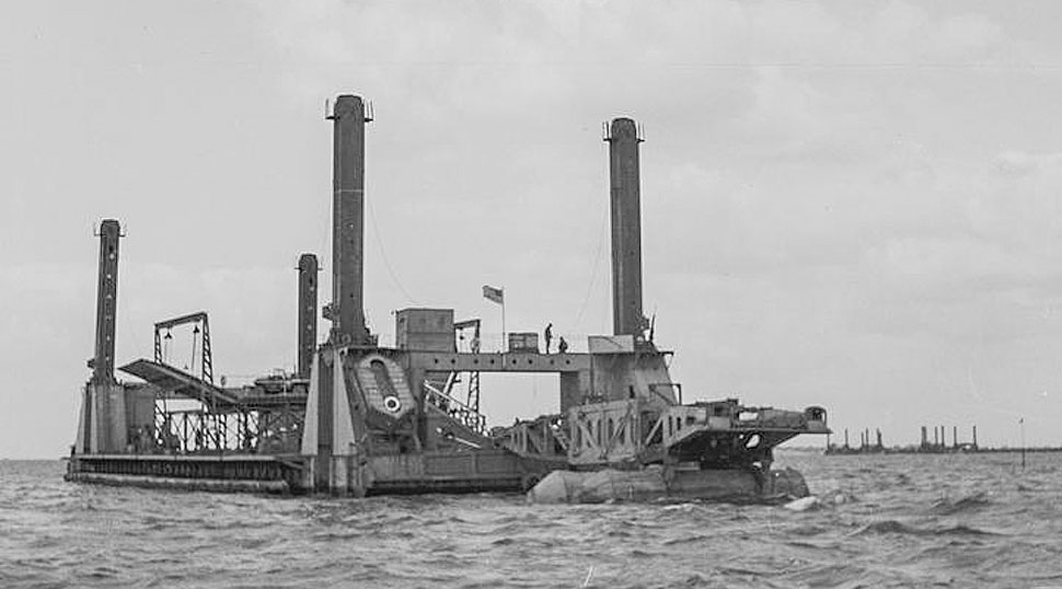 A ‘Spud’ Pierhead