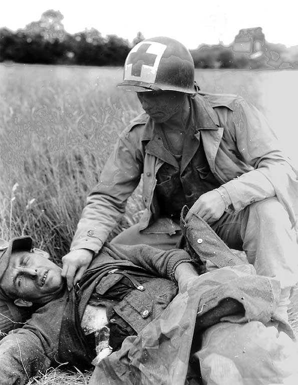 WW2 Pictures Of Army Medics